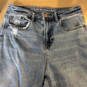 American Eagle mom jeans medium wash